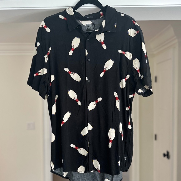Men's GUESS Slim Fit Short Sleeve Collared Bowling Shirt - Size Men's L - Picture 9 of 14